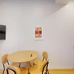 Bluestay 173 - Apartment In Paris 3